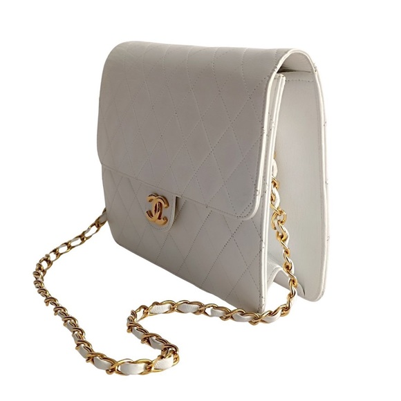 Authentic Vintage Chanel Matelasse lambskin Half Flap Bag - Picture 2 of 8